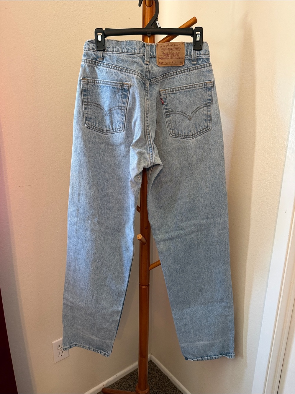 Levi's Light Wash Relaxed Fit Men's Jeans